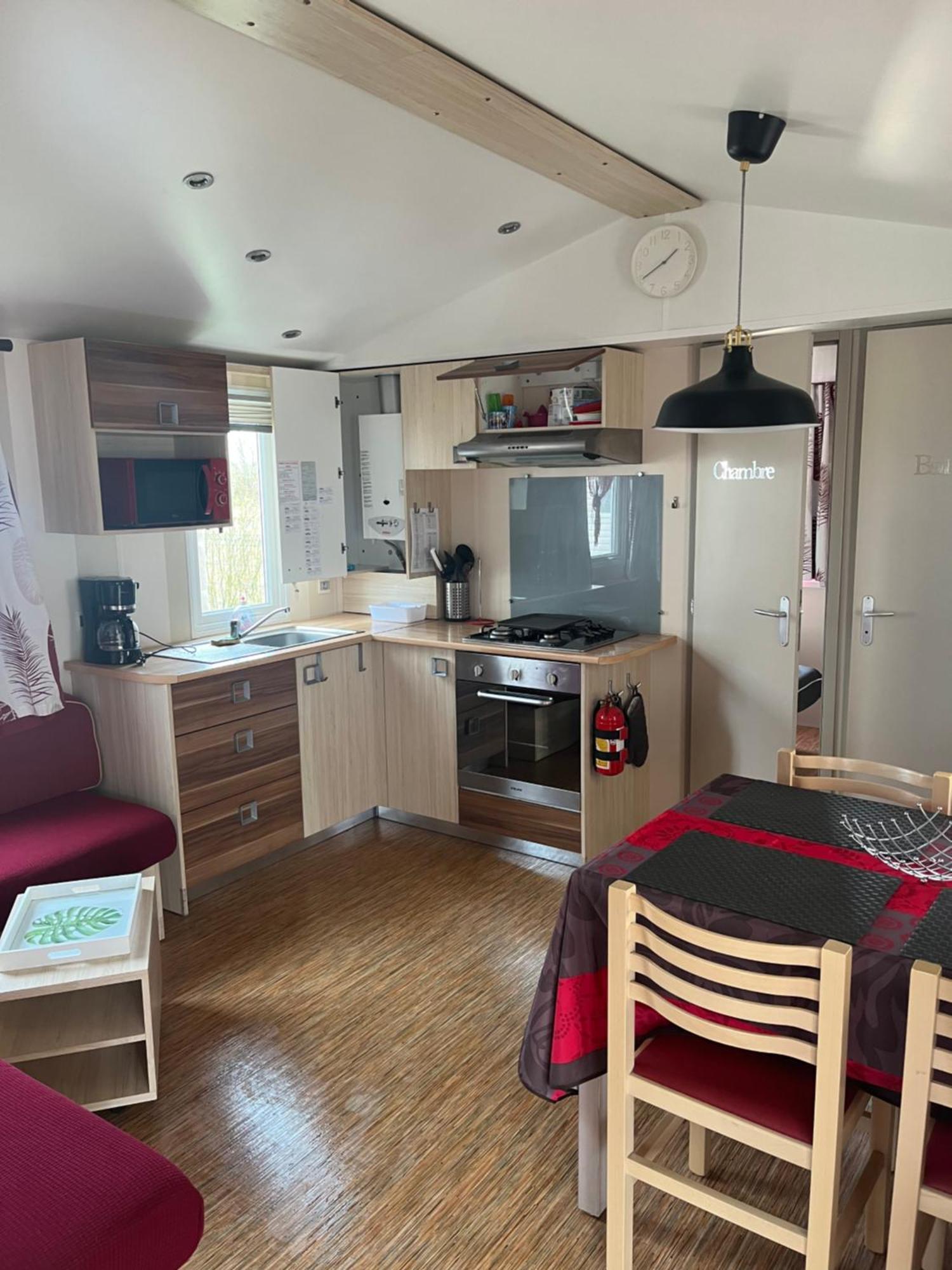 Mobilhome Camping Proche Des Plages 생장드몽 외부 사진
